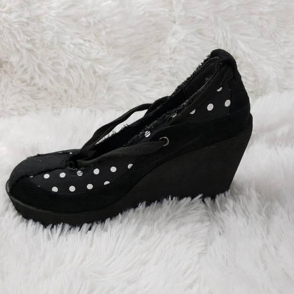 Very Volatile Vintage Y2K Rockabilly Poka Dot Black Wedges - Picture 6 of 8
